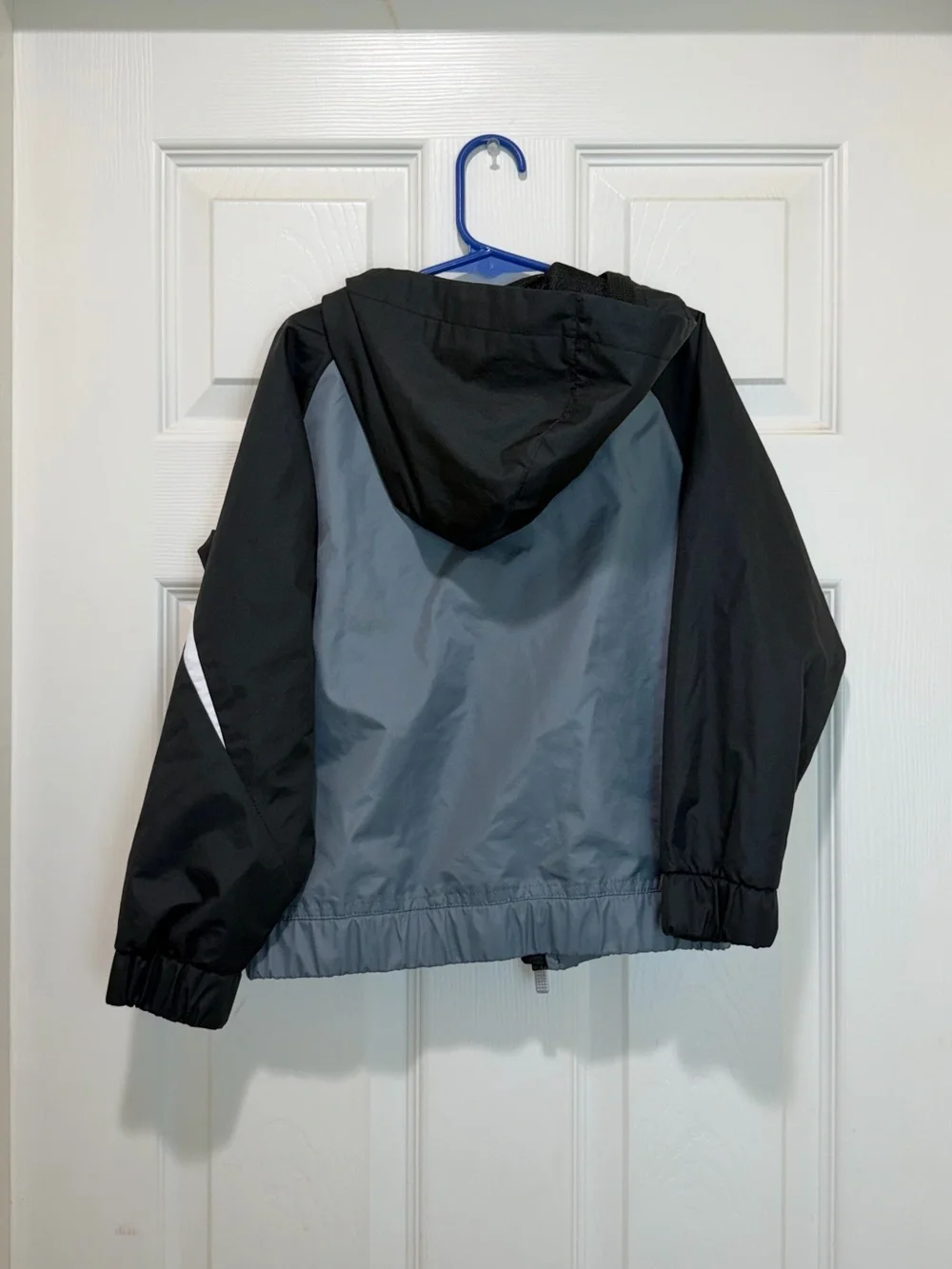 Nike kids hooded Windrunner swoosh Ripstop Jacket Sz 7 L